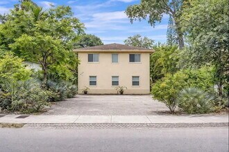 Building Photo - 420 SE 18th Ct