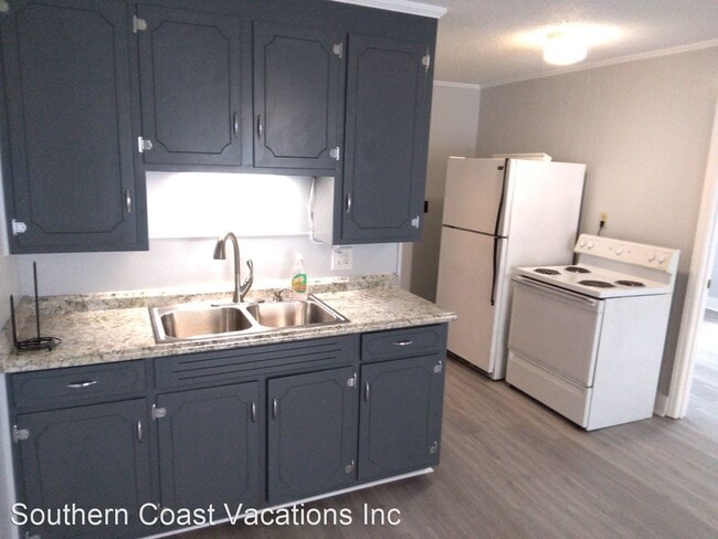 Building Photo - 2 br, 1 bath House - 406 27th Avenue South...