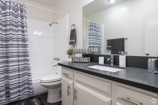 1HAB, 1BA - 875 ft² - Malibu Apartments