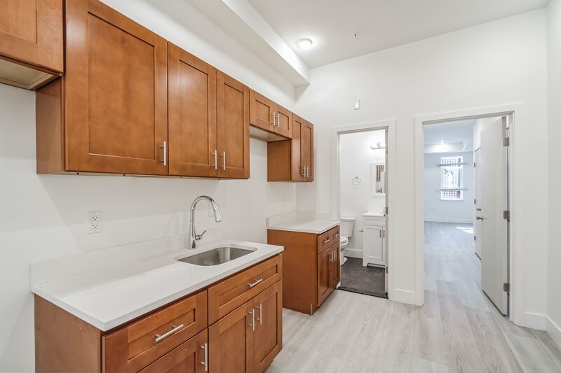 Primary Photo - 513 N 63rd St