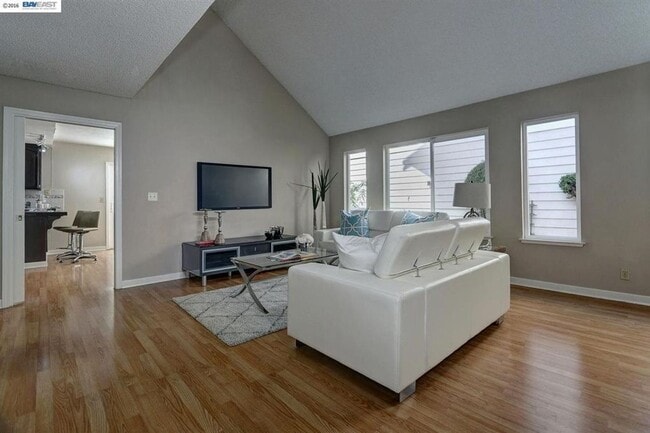 Building Photo - $4100 / 3BR GORGEOUS ARDENWOOD HOME IN NORTH FREMONT