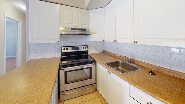 Photo de l'intérieur - 1230-1240 Emperor