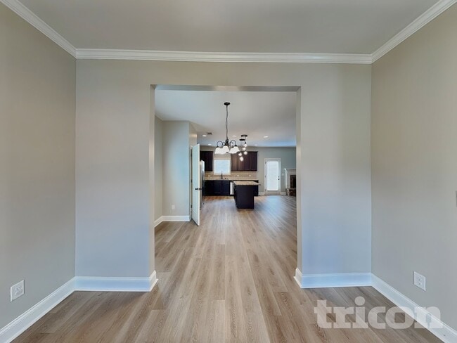 Building Photo - 1124 Hartwell Rd