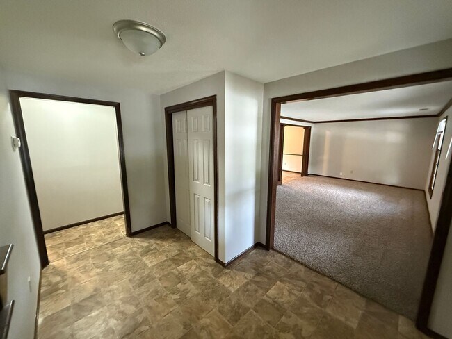 Foto del edificio - House For Rent by Capital Property Managem...