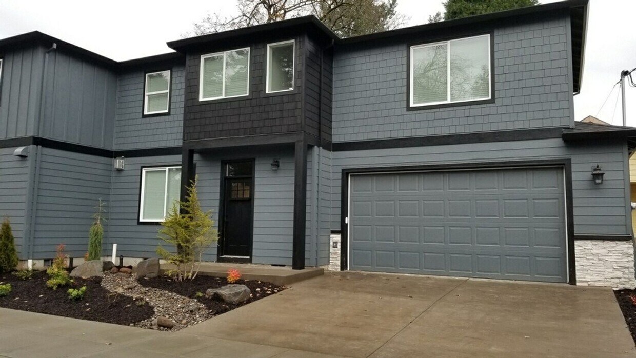 Mill Park Home - 3 bdrm, 2.5 bths, 1592 sq. ft. - Mill Park Home - 3 bdrm, 2.5 bths, 1592 sq. ft.