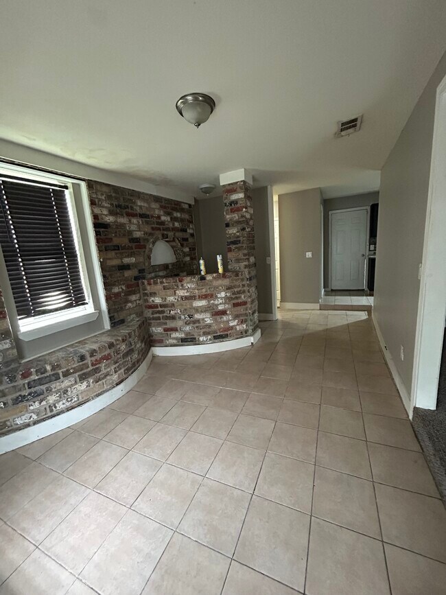 Comedor / Oficina - 5615 Overdale St