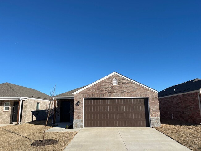 Building Photo - *Pre-leasing* NEW Three Bedroom | Two Bath...