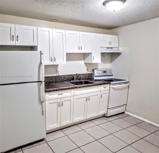 Foto del edificio - 5939 NW 19th St