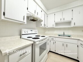 Building Photo - 865 O'Connor Dr