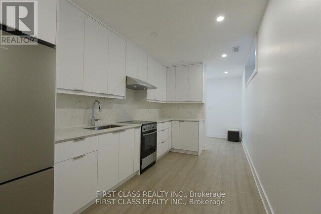 Photo du bâtiment - 72 Chester Ave