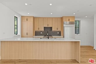 Building Photo - 5540 Tova Rd