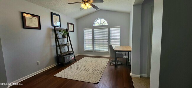 Foto del edificio - 1763 Covington Ln