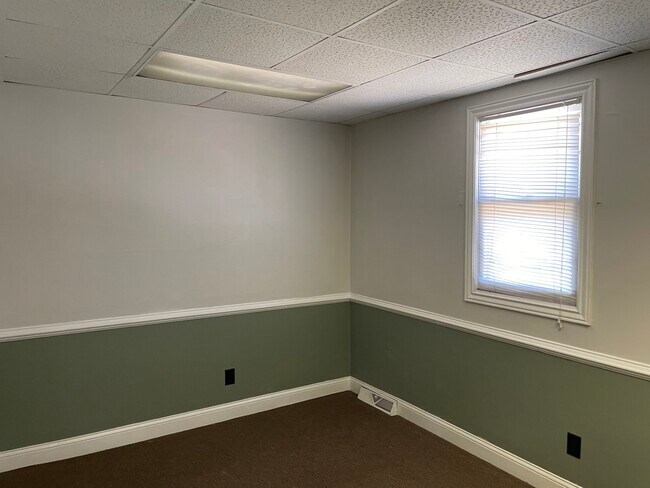 Foto del edificio - 1004 Butler Avenue, Unit 4