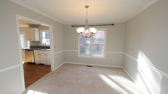 Building Photo - 107 Laurel Branch Dr