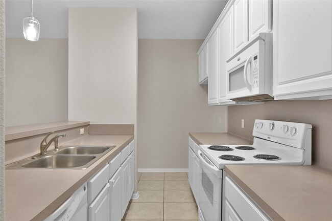 Building Photo - 180 Binnacle Ct