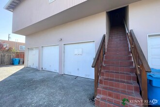 Building Photo - 716 Hensley Ave