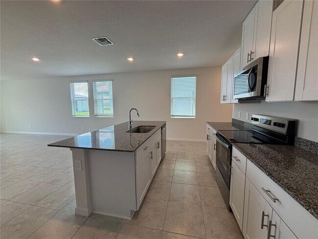 Foto del edificio - 5526 Clove Row