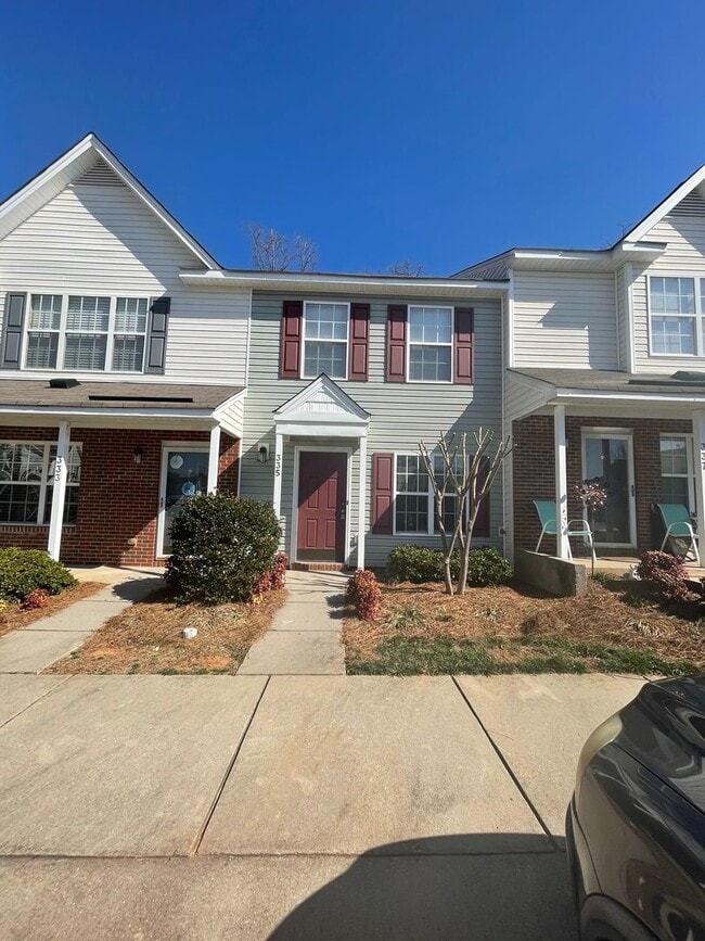 Building Photo - 2 Bedroom Townhome in Bridford Downs