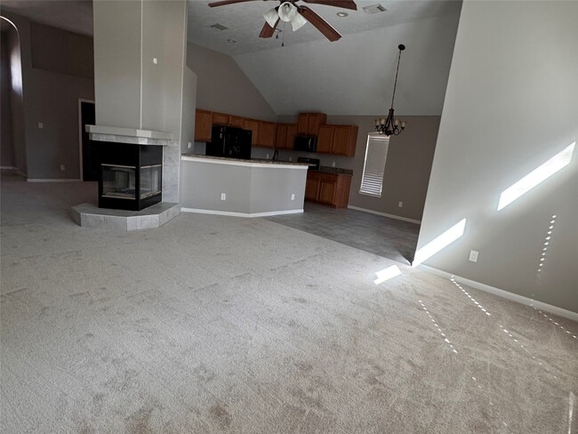 Building Photo - 911 Cascade Ridge