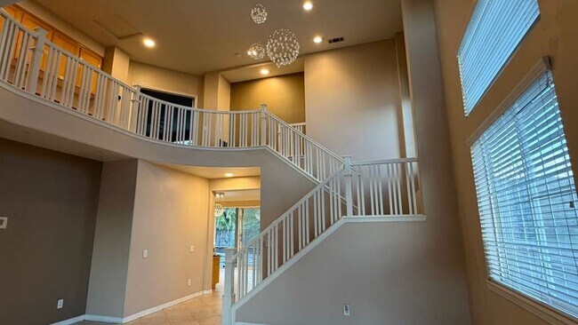 Foto del edificio - 28622 High Ridge Dr