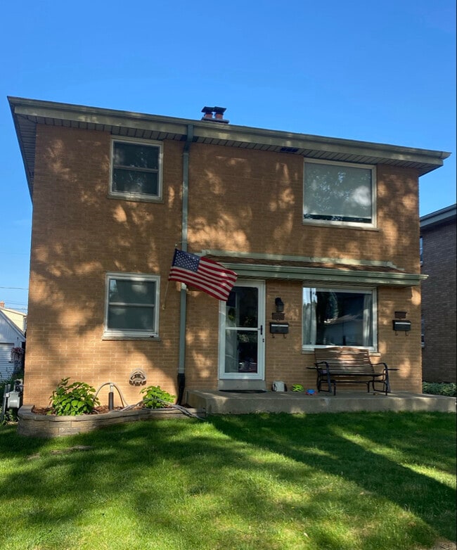 Building Photo - 4672 N 126th St