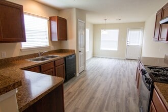Building Photo - 13011 Baileys Run