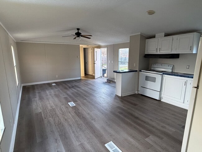 Building Photo - South Bossier - Remodeled - 2 Bed 2 Bath Home