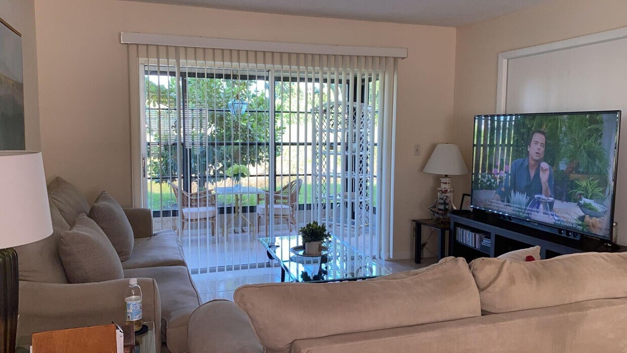 Primary Photo - 13664 Coconut Palm Ct