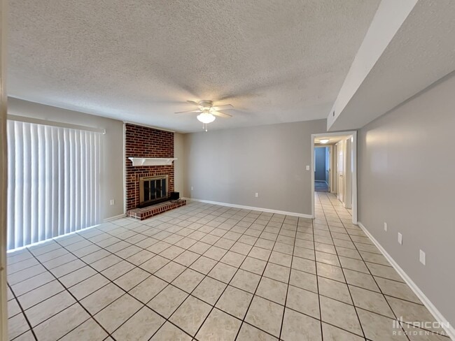 Building Photo - 7400 Palmetto Ct