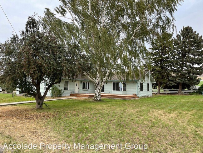 Building Photo - 4 br, 2 bath House - 821 Busch Road