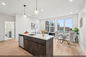 Building Photo - 1 Mallory Ave