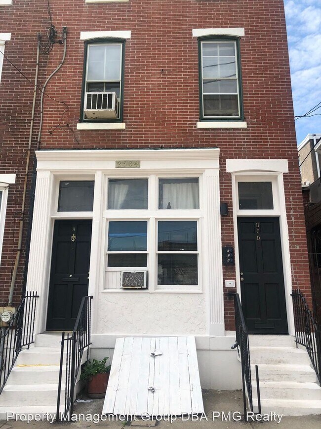 Building Photo - 2534 Poplar St