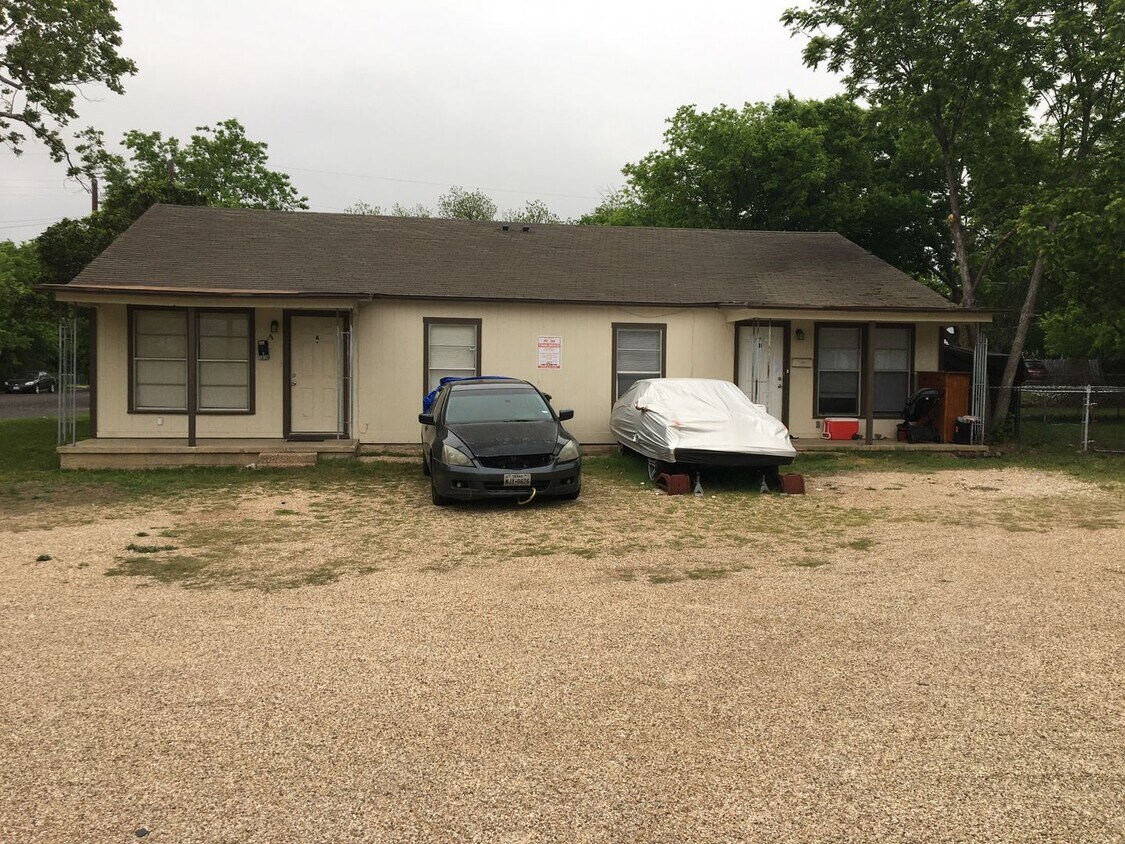 Primary Photo - 1810 N Gray St