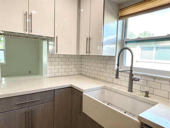 Foto del edificio - 2090 NW 84th Terrace
