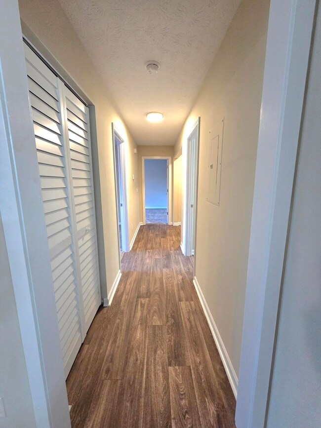 Hallway View - Greenleaf