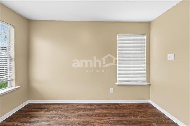Building Photo - 8002 Ginger Park Dr