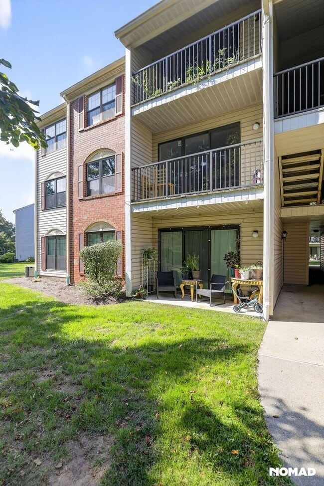 Building Photo - 30 Scherer Ct