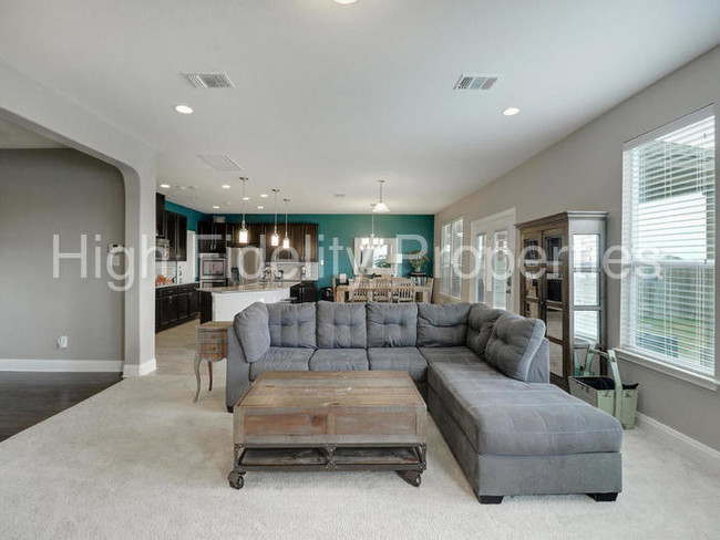 Building Photo - 1404 Bovina Dr