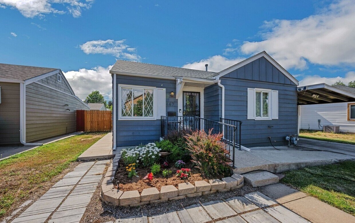 Foto principal - Charming 3BR House in Denver
