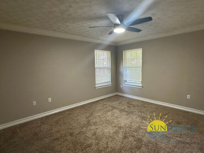 Foto del edificio - Charming 3-Bedroom Home in Prime Navarre L...
