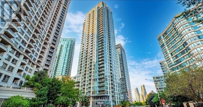 Building Photo - 225-2225 Webb Dr