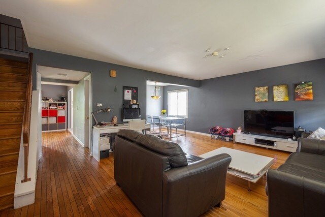 Building Photo - 5016 Chambers Dr