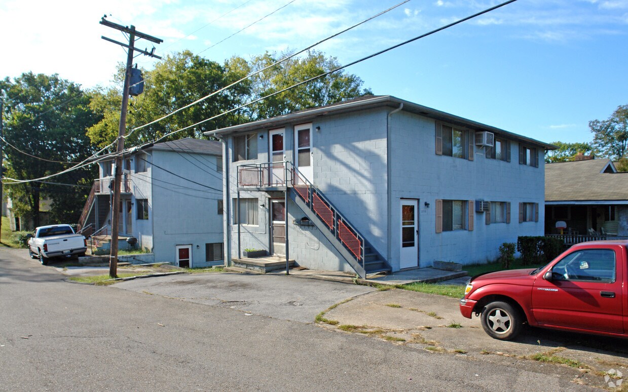 Foto principal - 2114-2300 Washington Ave