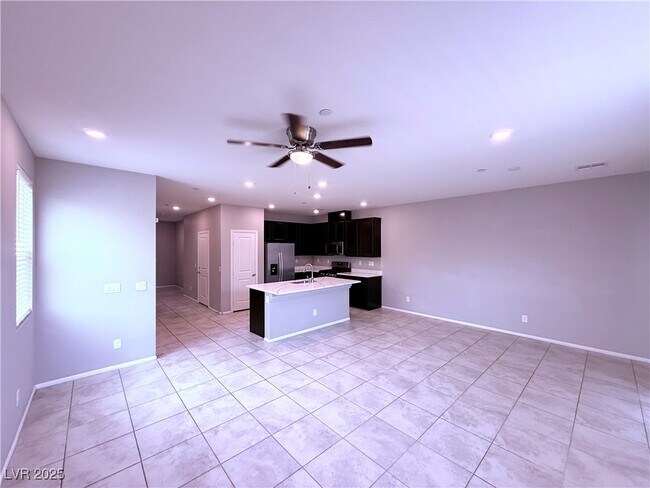 Building Photo - 5322 Lazy Breeze Ave