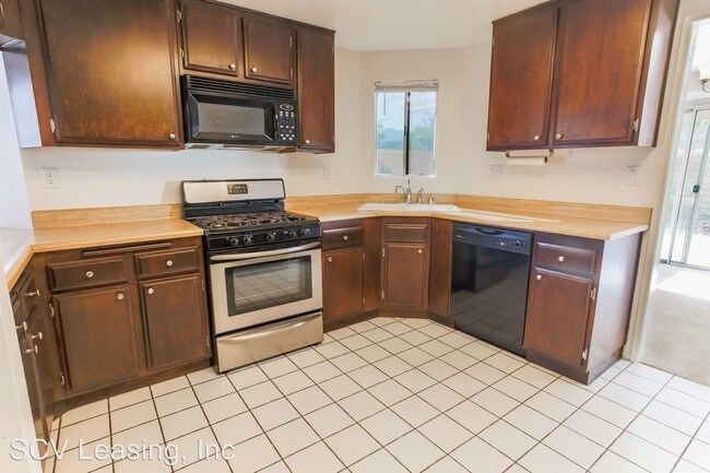 Foto del edificio - 15916 Rosehaven Ln