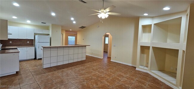 Building Photo - 3619 SW Santa Barbara Pl