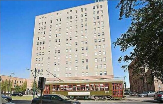 Foto del edificio - 1205 Saint Charles Ave