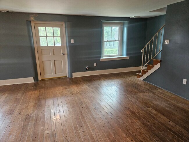 Building Photo - 2377 E Cedarville Rd