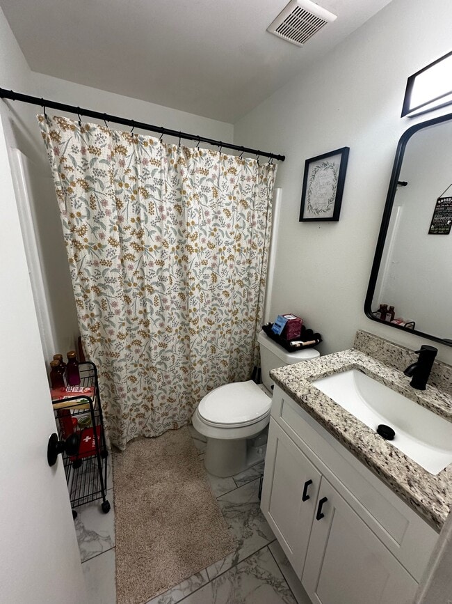 Photo - 4013 Hawthorne Cir Apartment