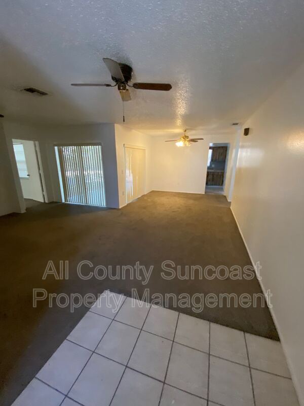 Foto del edificio - 2925 Pinellas Point Dr S